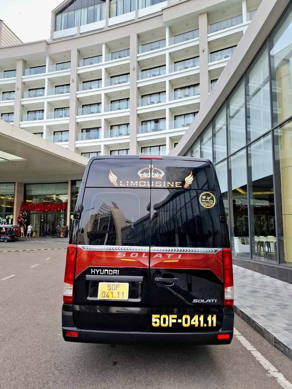 thuê xe limousine phú quốc